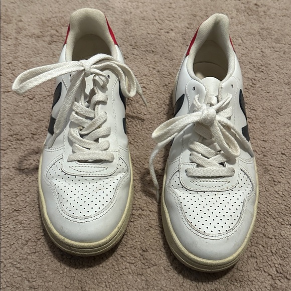 Veja V-10 Leather Sneakers in the Extra White Nautico Pekin - Picture 7 of 9